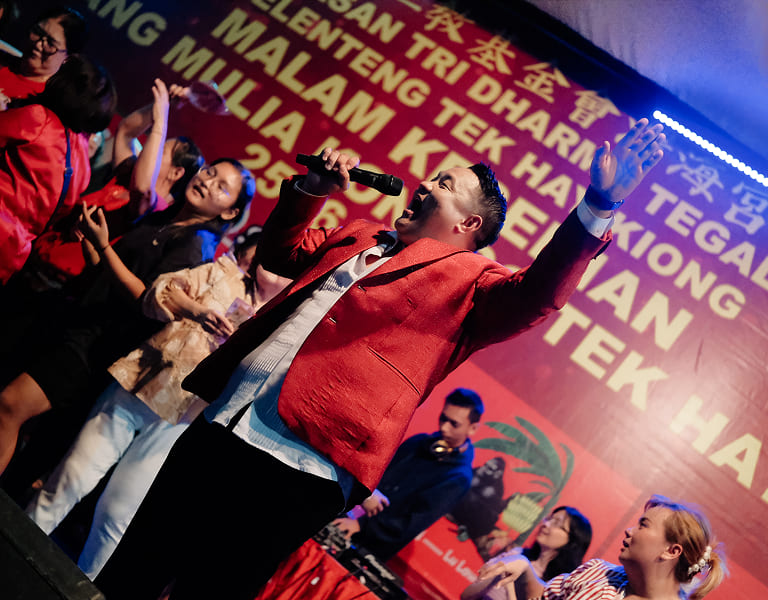 Perayaan Malam Kesenian At Klenteng Tek Hay Kiong